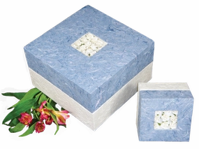 Embrace Earthurn Biodegradable Urn - Floral Bouquet