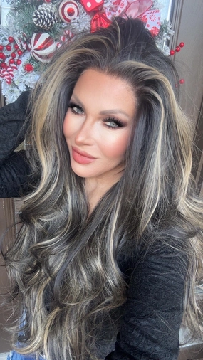 IMstyle Chrissy Tea Black with Highlight 28inches layer Cut Free part Lace Front Wig Daily-F100-2450 (SharaCollection)